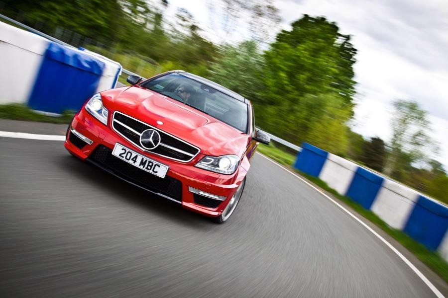  Mercedes-Benz C63 AMG Saloon 2013 года  (фото 22 из 22)